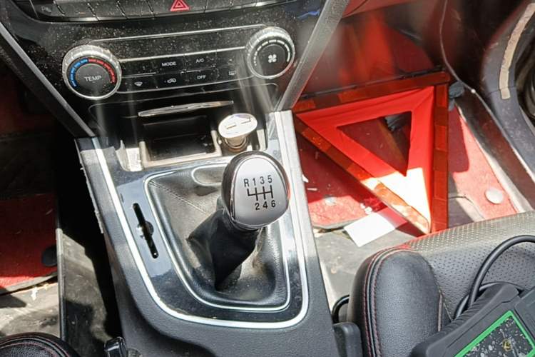 Used Leopaard CS10 2015 2.0T Manual Excellence Edition Gear Lever