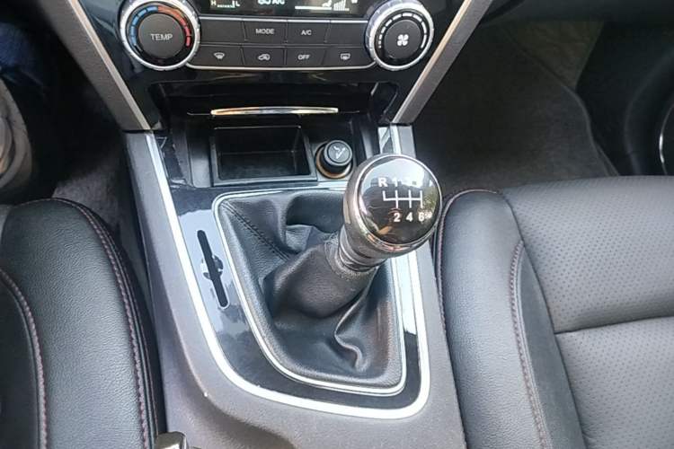 Used Leopaard CS10 2015 2.0T Manual Excellence Edition Gear Lever