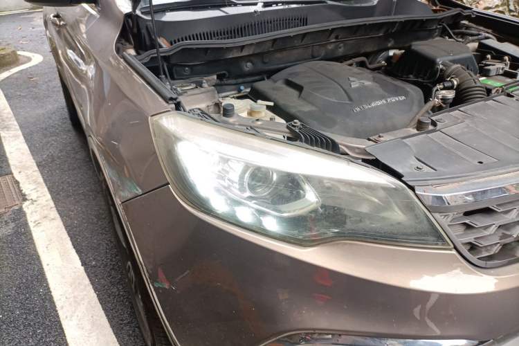Used Leopaard CS10 2015 2.0T Manual New Generation Trim Right Front Headlight