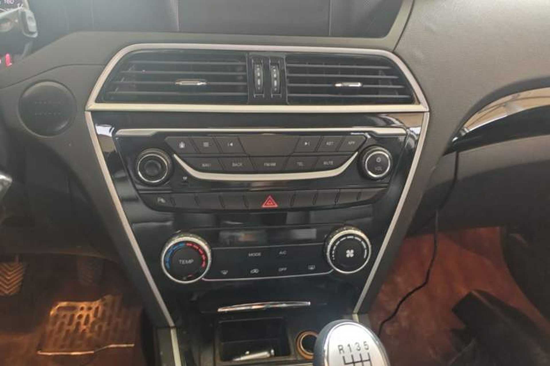Used Leopaard CS10 2015 2.0T Manual Excellence Edition Audio And AC Panel