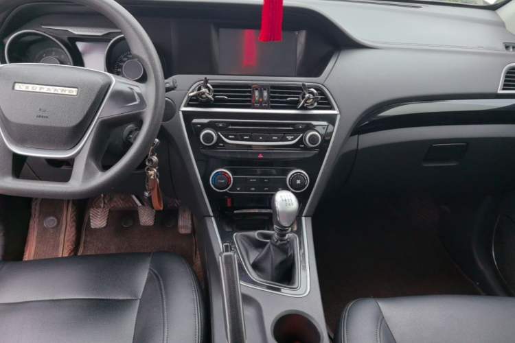 Used Leopaard CS10 2015 2.0T Manual Fashion Edition Audio And AC Panel