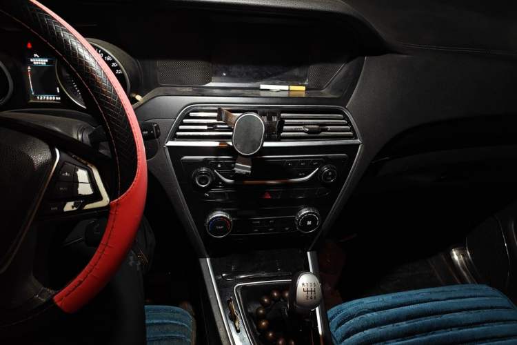 Used Leopaard CS10 2015 2.0T Manual Excellence Edition Audio And AC Panel