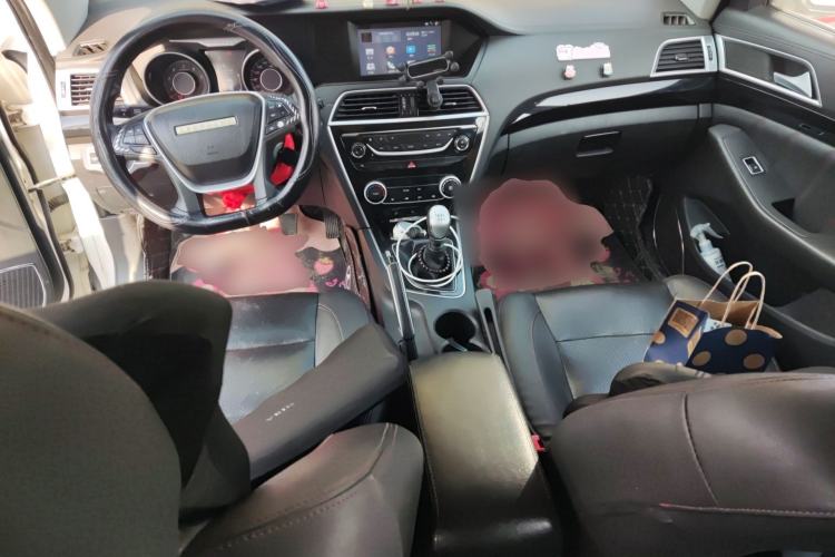 Used Leopaard CS10 2015 2.0T Manual Excellence Edition Center Console