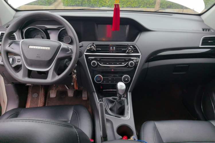 Used Leopaard CS10 2015 2.0T Manual Fashion Edition Center Console