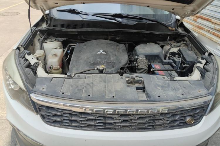 Used Leopaard CS10 2015 2.0T Manual Excellence Edition Engine Bay