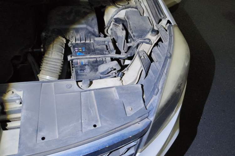 Used Leopaard CS10 2015 2.0T Manual Fashion Edition Engine Bay Left