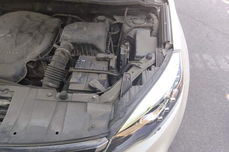 Used Leopaard CS10 2015 2.0T Manual Excellence Edition Engine Bay Left