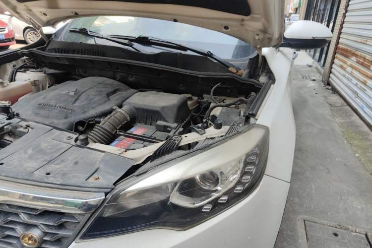 Used Leopaard CS10 2015 2.0T Manual Excellence Edition Engine Bay Left