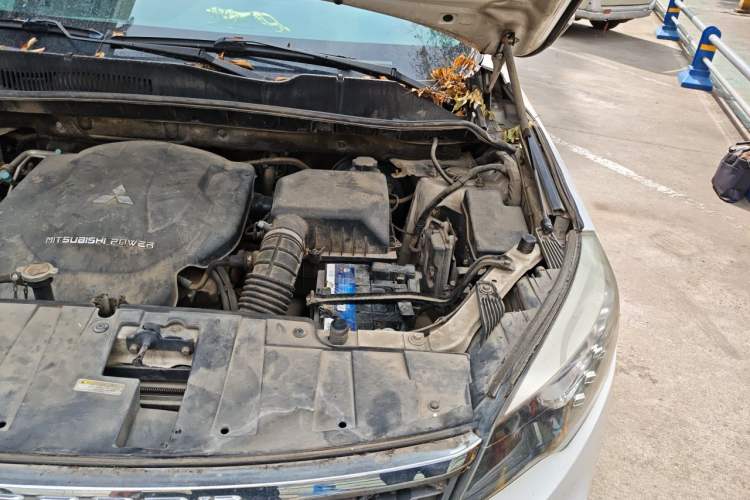 Used Leopaard CS10 2015 2.0T Manual New Generation Trim Engine Bay Left