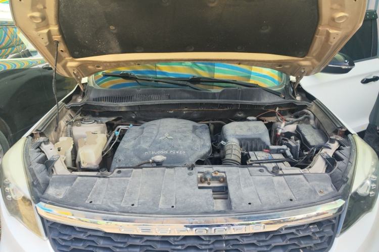 Used Leopaard CS10 2015 2.0T Manual Supreme Edition Engine Bay