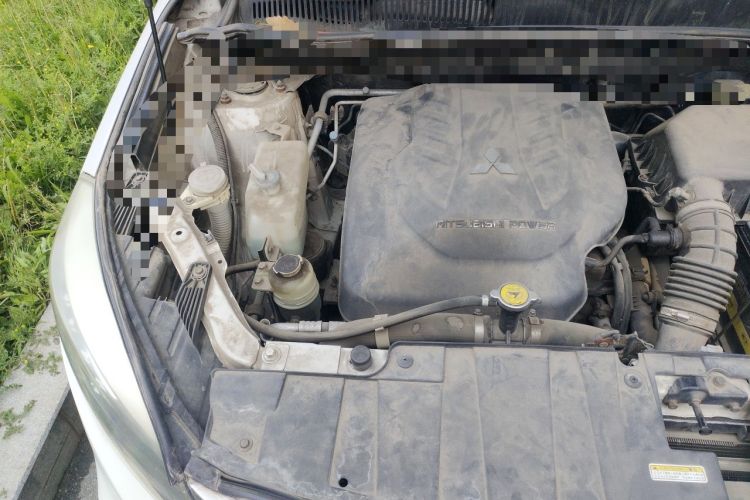 Used Leopaard CS10 2015 2.0T Manual Excellence Edition Engine Bay Right