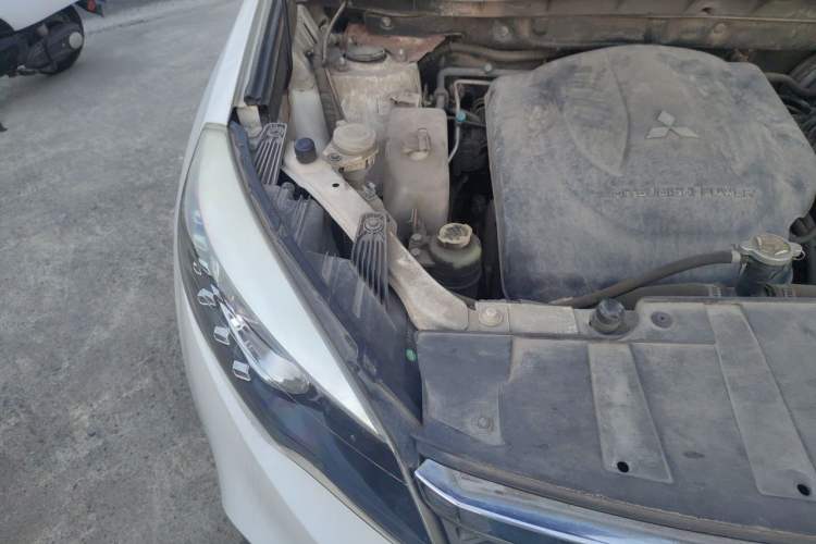 Used Leopaard CS10 2015 2.0T Manual Supreme Edition Engine Bay Right