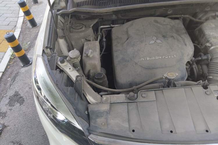 Used Leopaard CS10 2015 2.0T Manual Excellence Edition Engine Bay Right