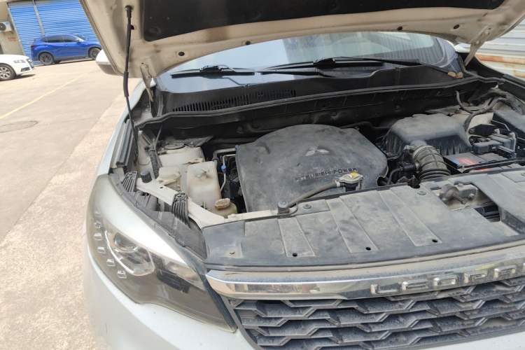 Used Leopaard CS10 2015 2.0T Manual Excellence Edition Engine Bay Right