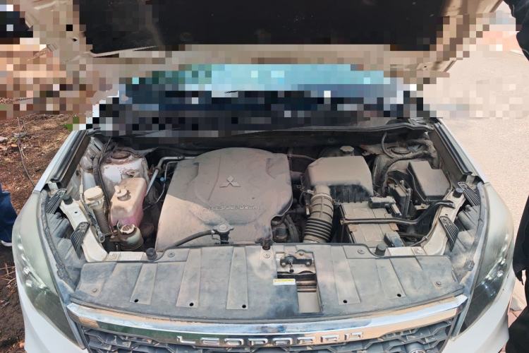 Used Leopaard CS10 2015 2.0T Manual Excellence Edition Engine Bay