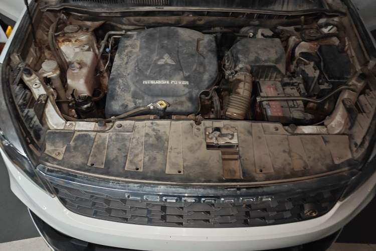 Used Leopaard CS10 2015 2.0T Manual Excellence Edition Engine Bay