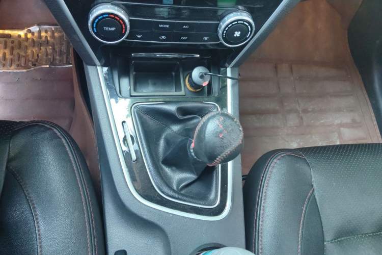 Used Leopaard CS10 2015 2.0T Manual Excellence Edition Gear Lever