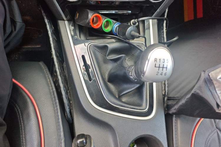 Used Leopaard CS10 2015 2.0T Manual Excellence Edition Gear Lever