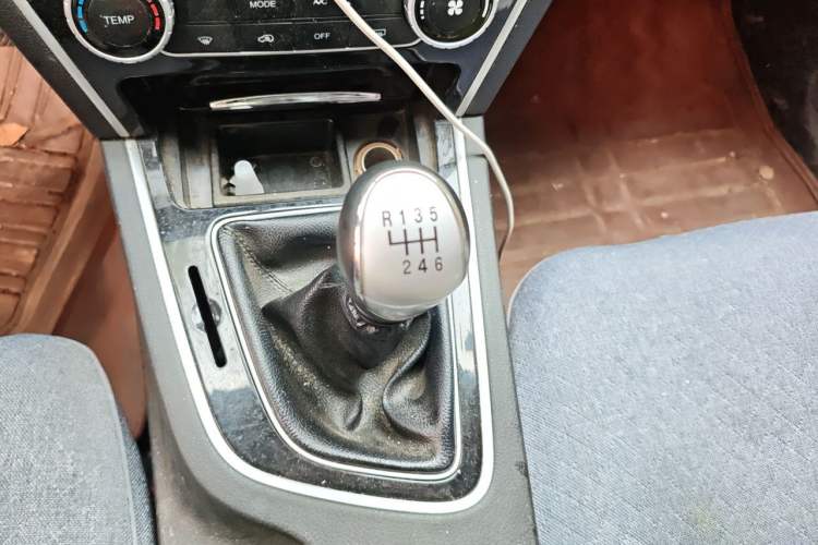 Used Leopaard CS10 2015 2.0T Manual New Generation Trim Gear Lever