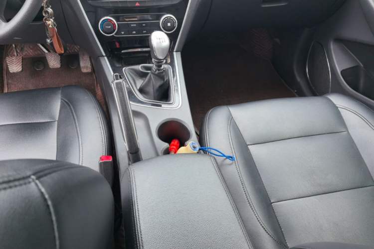 Used Leopaard CS10 2015 2.0T Manual Fashion Edition Gear Lever