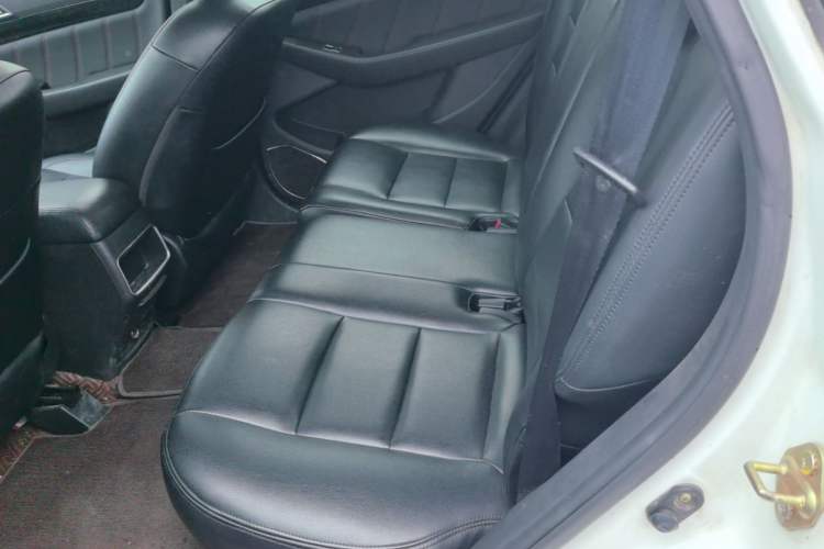 Used Leopaard CS10 2015 2.0T Manual Fashion Edition Left Rear Seat