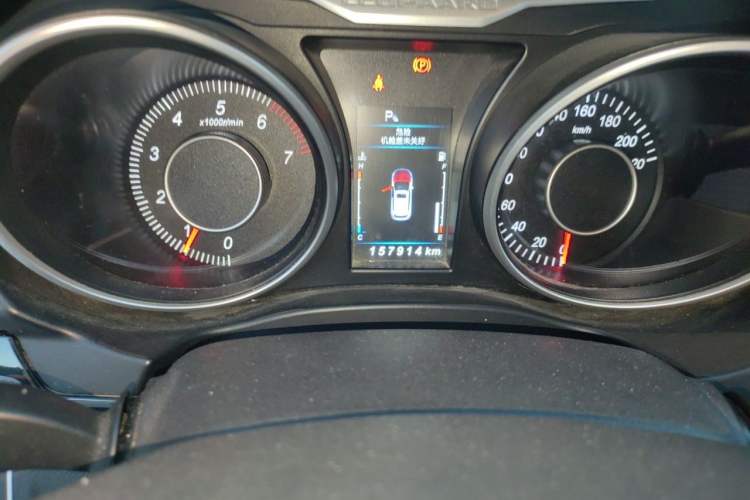 Used Leopaard CS10 2015 2.0T Manual Supreme Edition Odometer Close Up