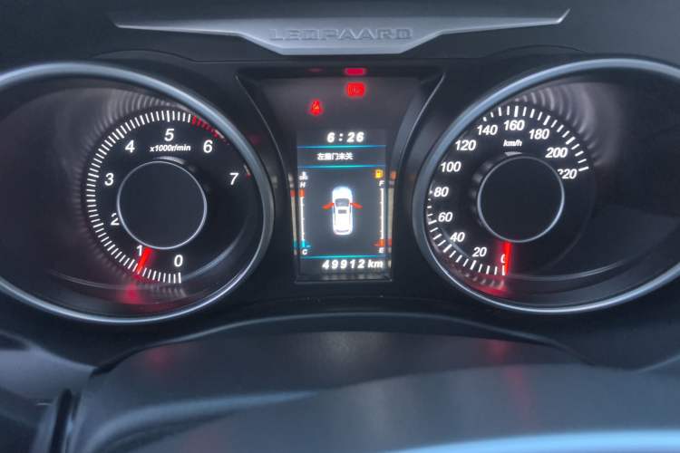 Used Leopaard CS10 2015 2.0T Manual New Generation Trim Odometer Close Up