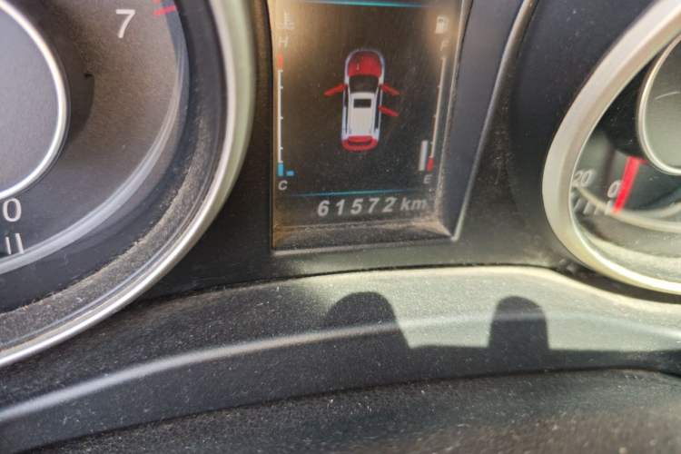 Used Leopaard CS10 2015 2.0T Manual Fashion Edition Odometer Close Up