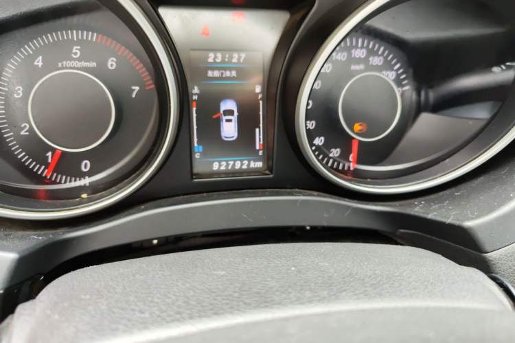 Used Leopaard CS10 2015 2.0T Manual New Generation Trim Odometer Close Up