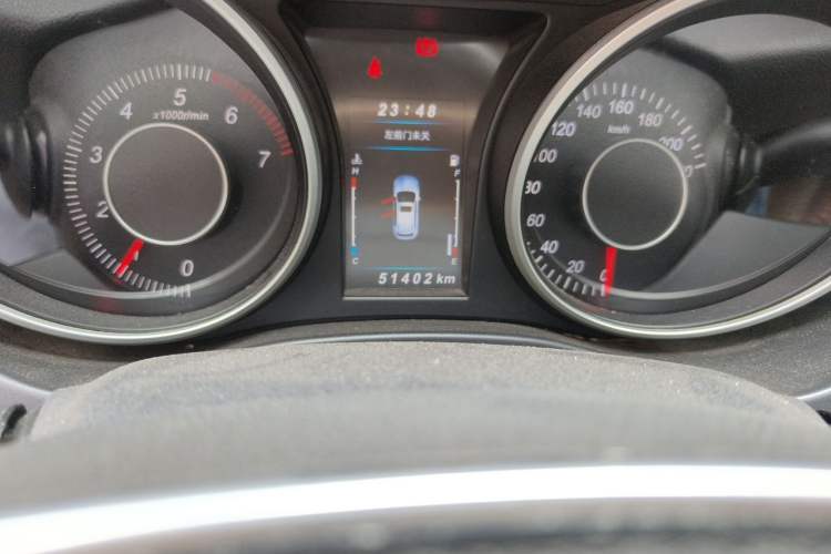 Used Leopaard CS10 2015 2.0T Manual New Generation Trim Odometer Close Up