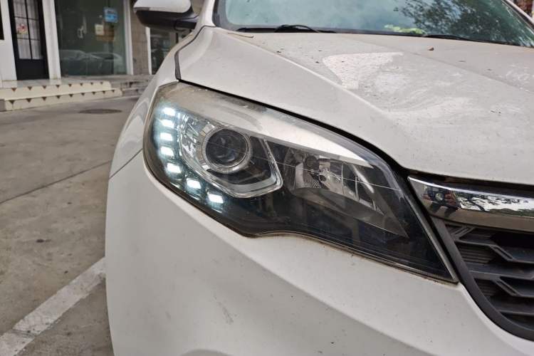 Used Leopaard CS10 2015 2.0T Manual New Generation Trim Right Front Headlight