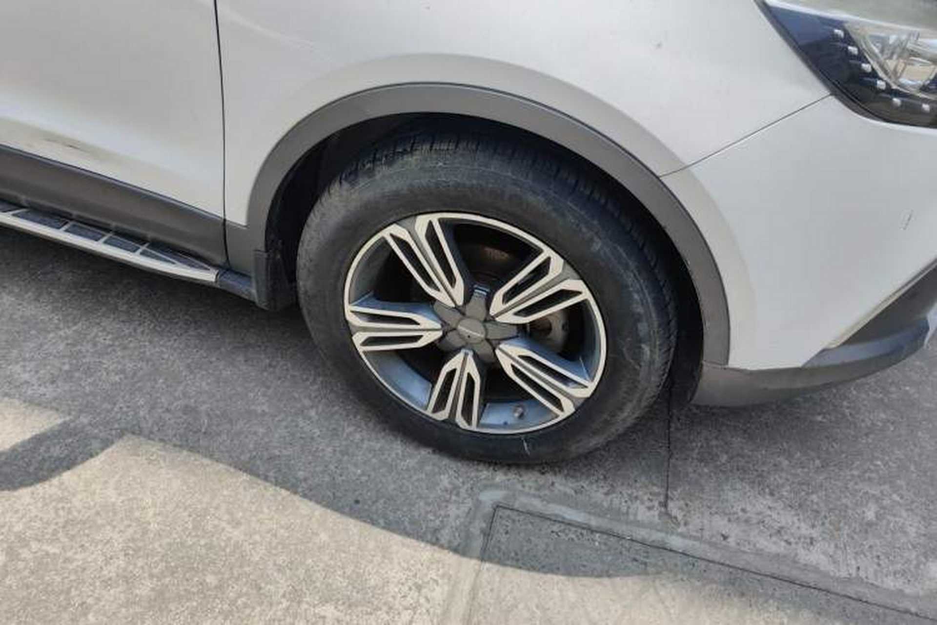 Used Leopaard CS10 2015 2.0T Manual Excellence Edition Right Front Wheel Hub