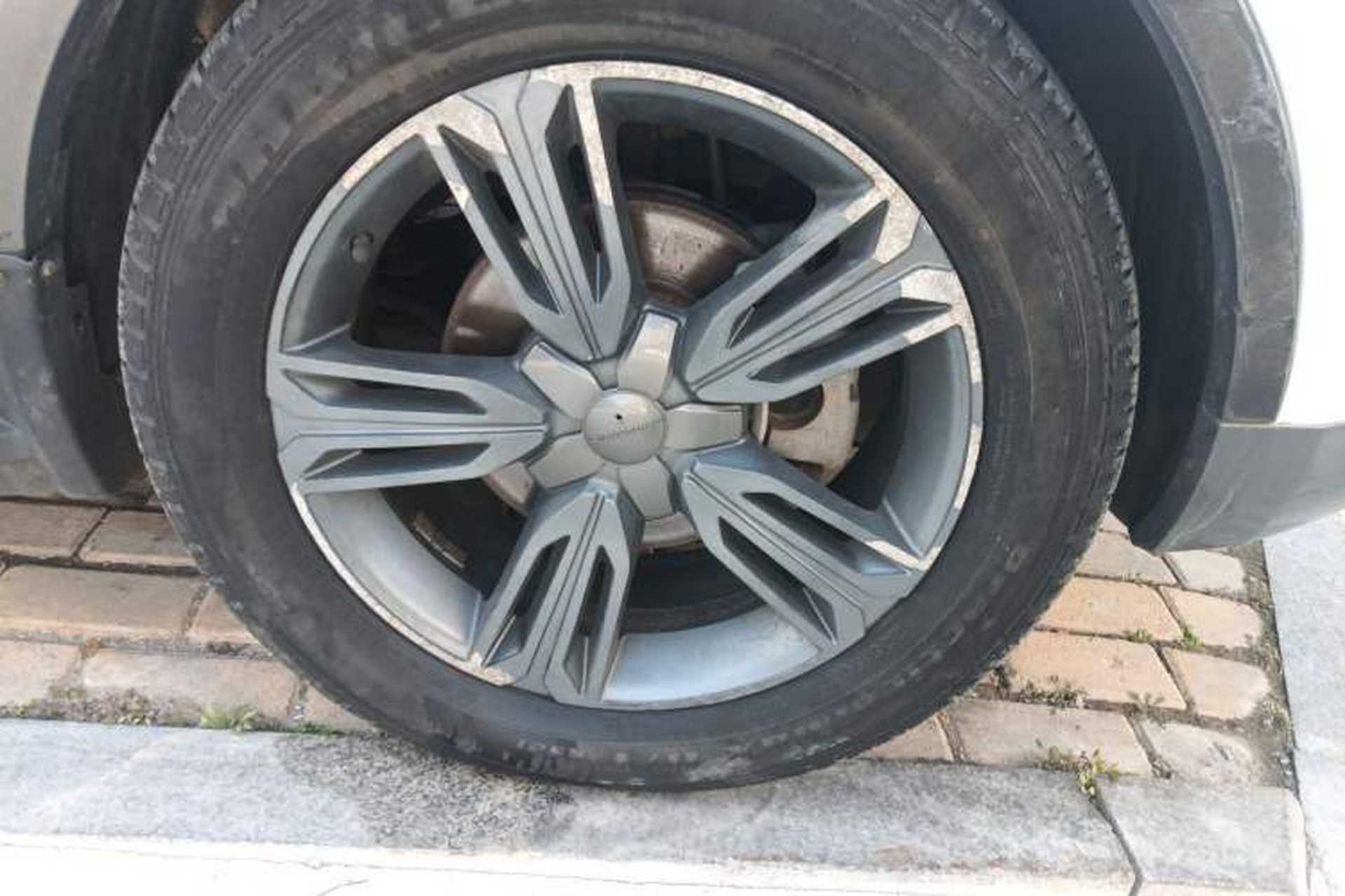 Used Leopaard CS10 2015 2.0T Manual New Generation Trim Right Front Wheel Hub