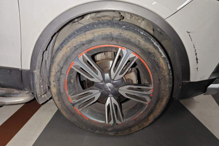 Used Leopaard CS10 2015 2.0T Manual Excellence Edition Right Front Wheel Hub