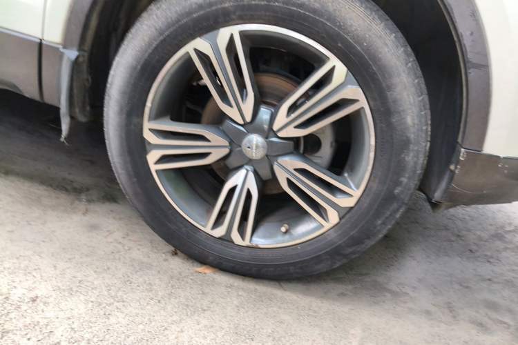 Used Leopaard CS10 2015 2.0T Manual Excellence Edition Right Front Wheel Hub