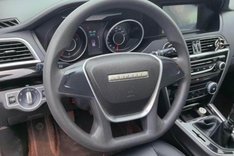 Used Leopaard CS10 2015 2.0T Manual Fashion Edition Steering Wheel