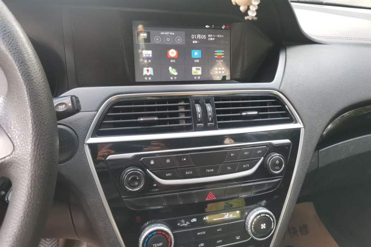 Used Leopaard CS10 2015 2.0T Manual Fashion Edition Audio And AC Panel