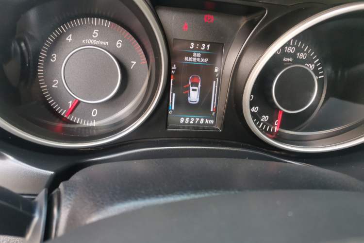 Used Leopaard CS10 2015 2.0T Manual Fashion Edition Odometer Close Up