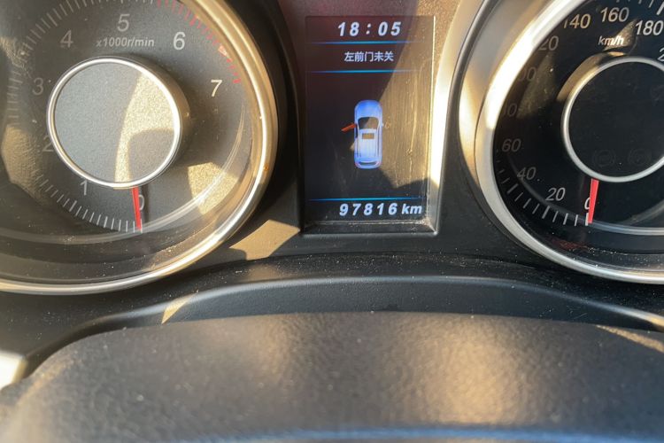 Used Leopaard CS10 2015 2.0T Manual Supreme Edition Odometer Close Up