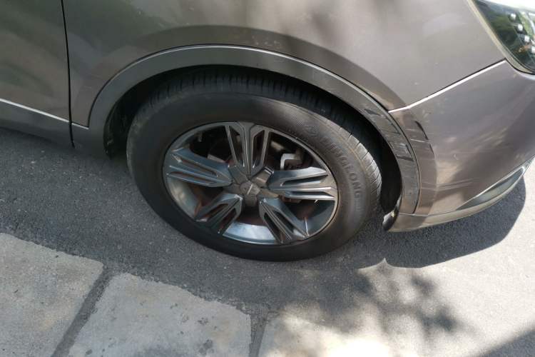 Used Leopaard CS10 2015 2.0T Manual Fashion Edition Right Front Wheel Hub