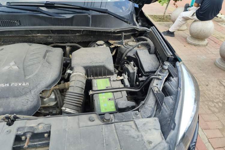Used Leopaard CS10 2016 2.0T Manual Excellence Edition Engine Bay Left