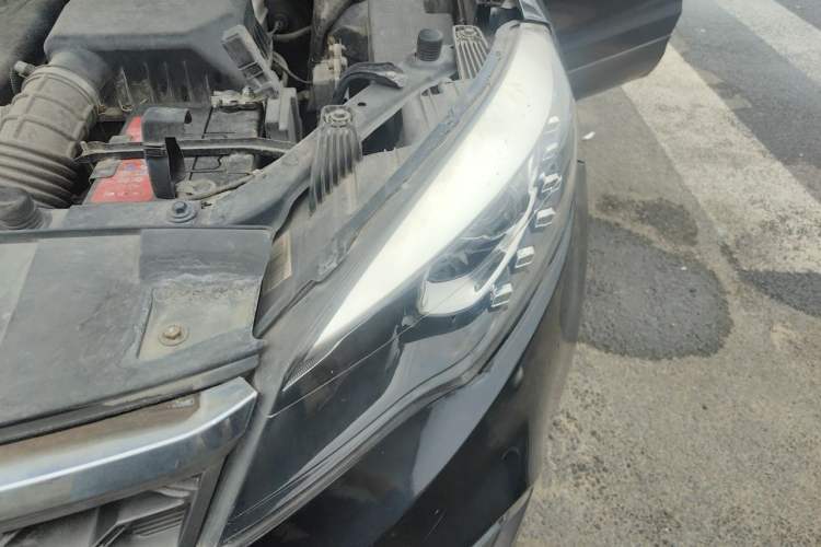 Used Leopaard CS10 2016 2.0T Manual Excellence Edition Engine Bay Left