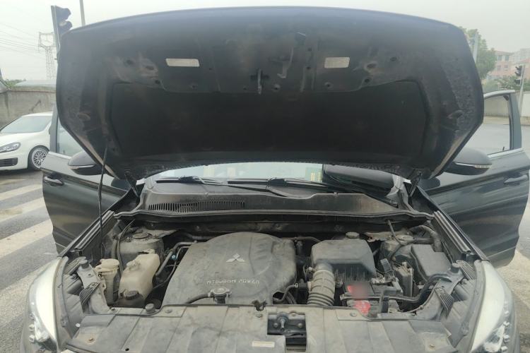 Used Leopaard CS10 2016 2.0T Manual Excellence Edition Engine Bay
