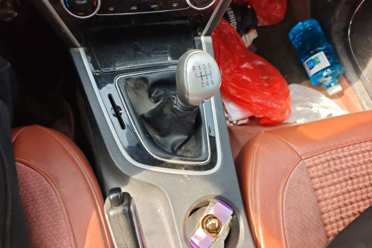 Used Leopaard CS10 2016 2.0T Manual Fashion Edition Gear Lever