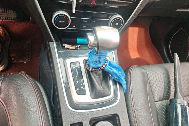Used Leopaard CS10 2016 2.0T Automatic Luxury Edition Gear Lever