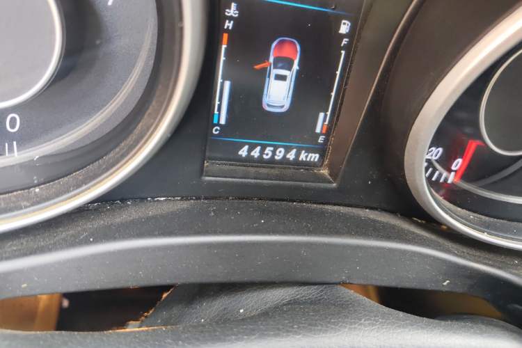 Used Leopaard CS10 2016 2.0T Manual Excellence Edition Odometer Close Up