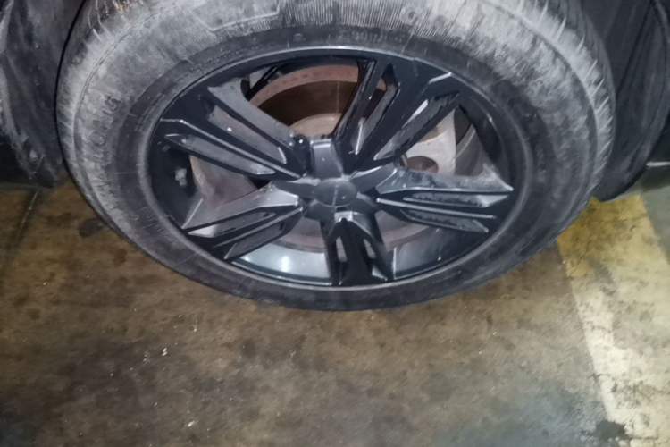 Used Leopaard CS10 2016 2.0T Manual Fashion Edition Right Front Wheel Hub