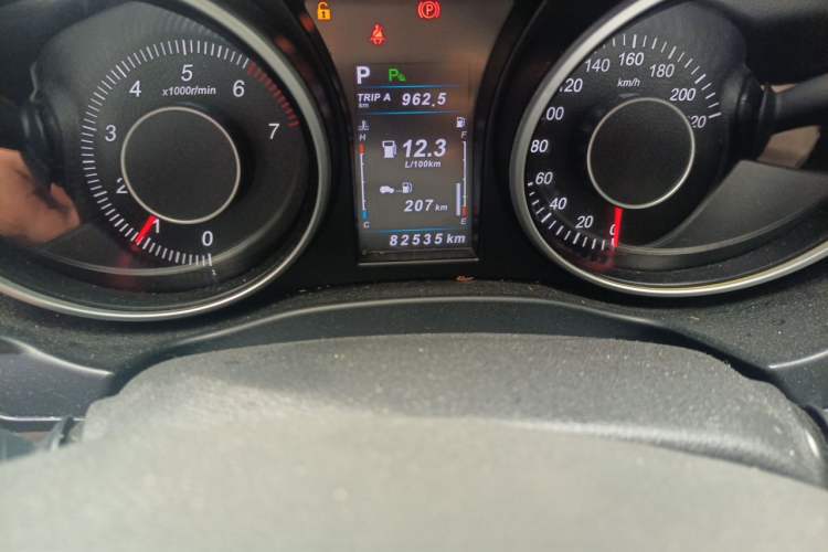 Used Leopaard CS10 2016 2.0T Automatic Luxury Version Odometer Close Up