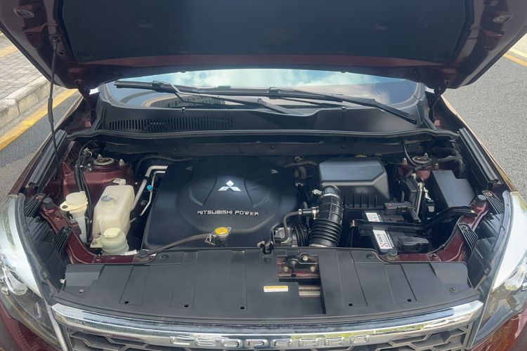 Used Leopaard CS10 2016 2.0T Automatic Luxury Version Engine Bay