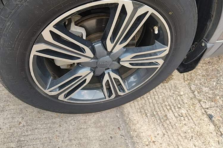 Used Leopaard CS10 2016 2.0T Automatic Luxury Version Left Front Wheel Hub